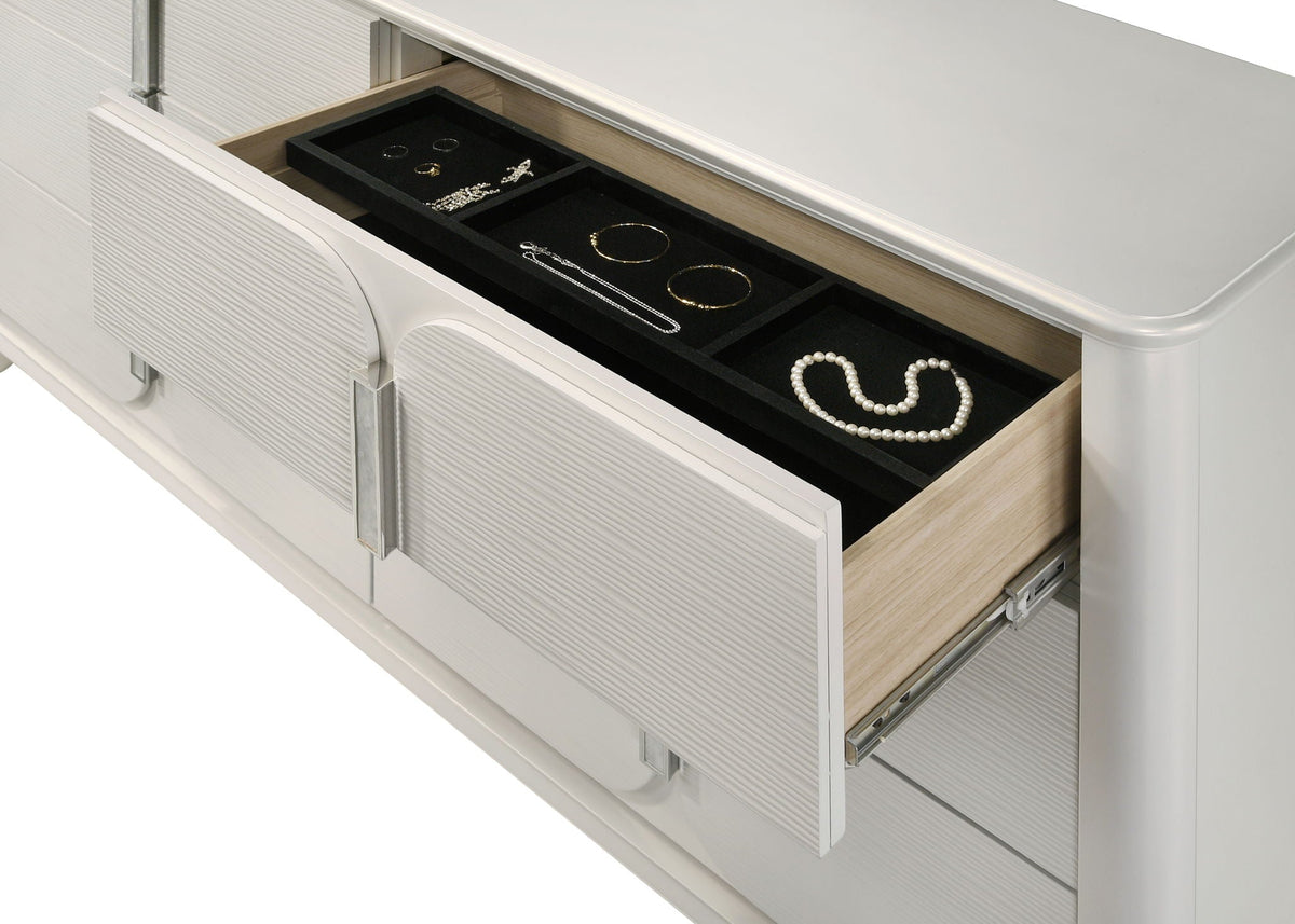 Laveda - Dresser - White by Unique Piece Furniture