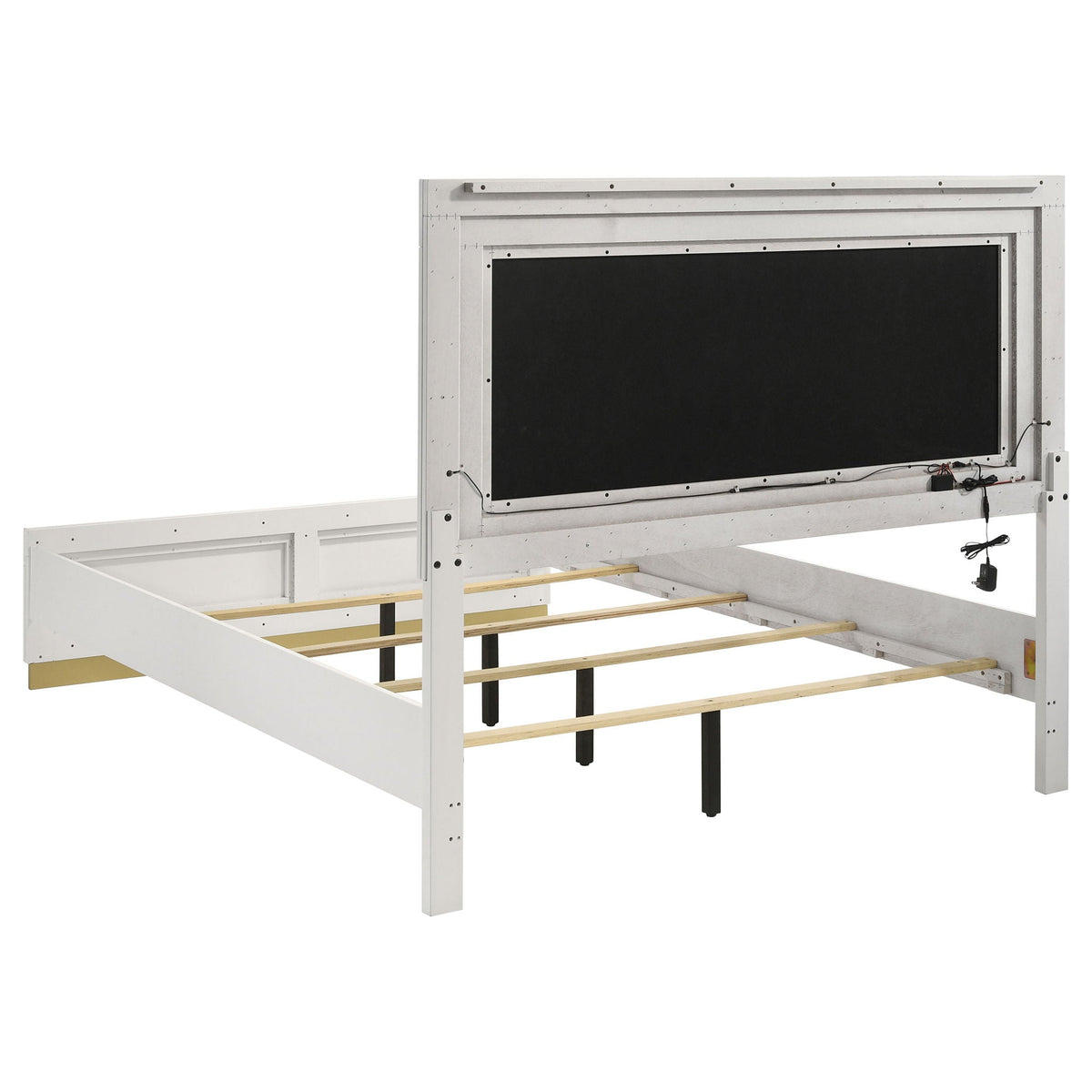 Caraway 4-piece Queen Bedroom Set White by Unique Piece Furniture