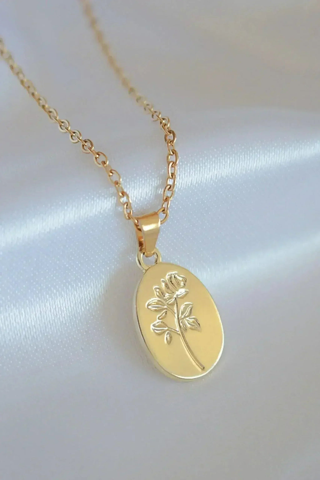 “Bouquet de Roses” 24K Classy Floral Necklace by Femstylo