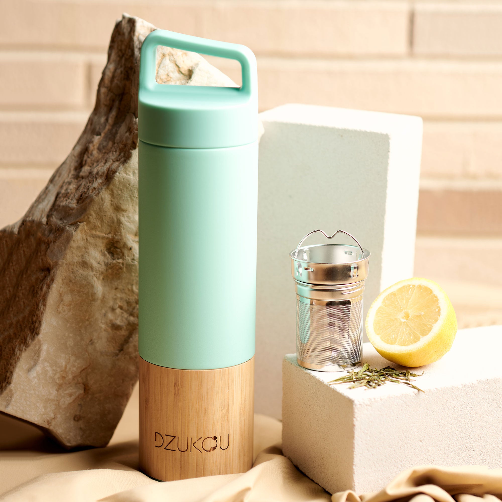 Saint Elias - Bamboo and Stainless Steel Thermos Bottle 530 ml by Fuchsia Artemis
