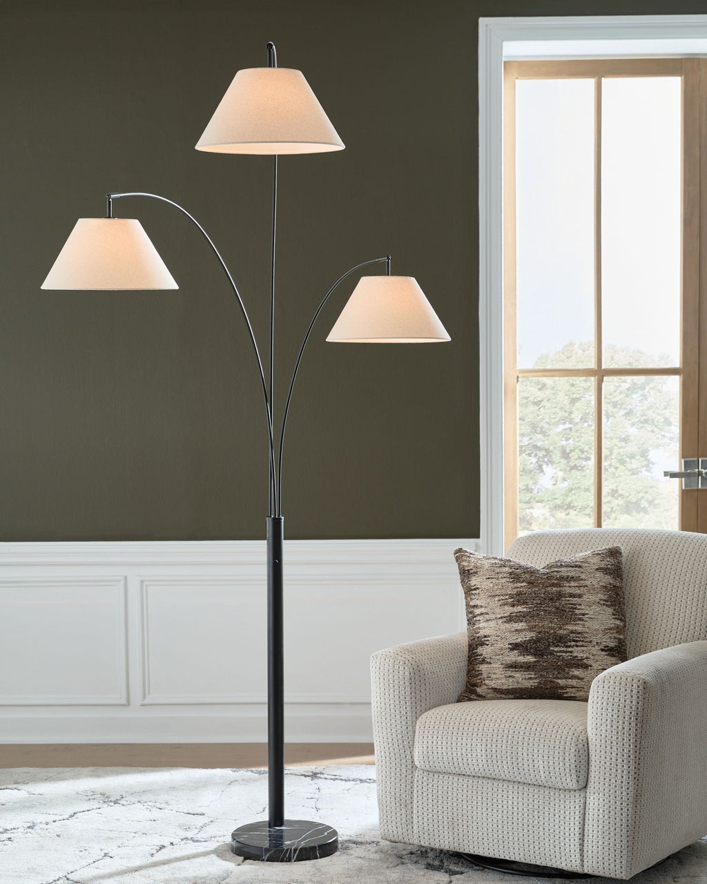 Gibbswellner - Metal Arc Lamp - Black by Unique Piece Furniture