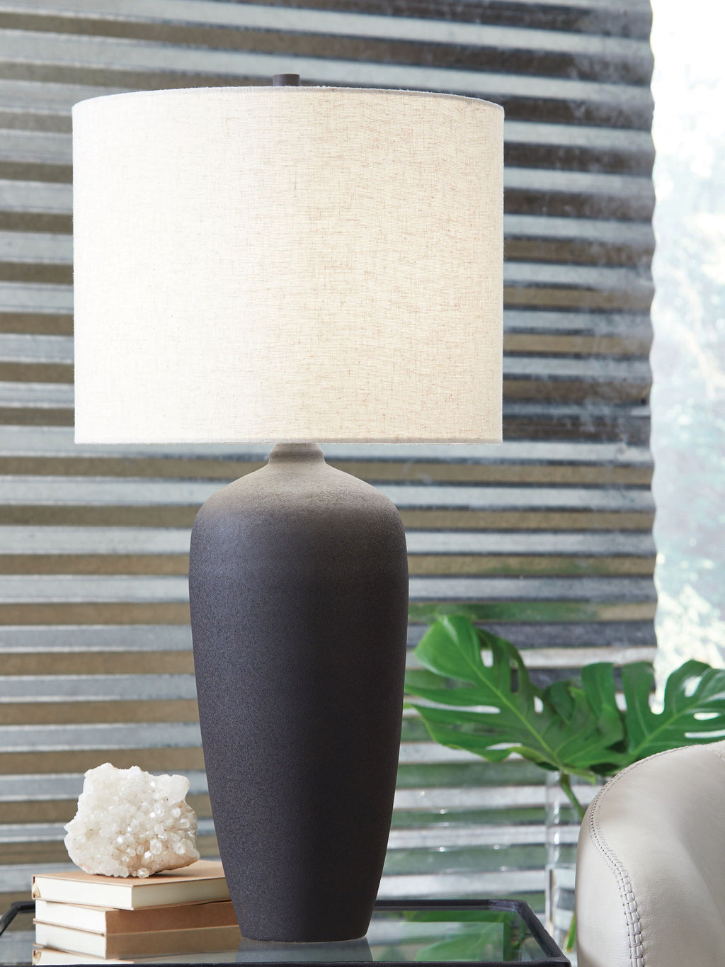 Ryenburg - Metal Table Lamp - Black by Unique Piece Furniture