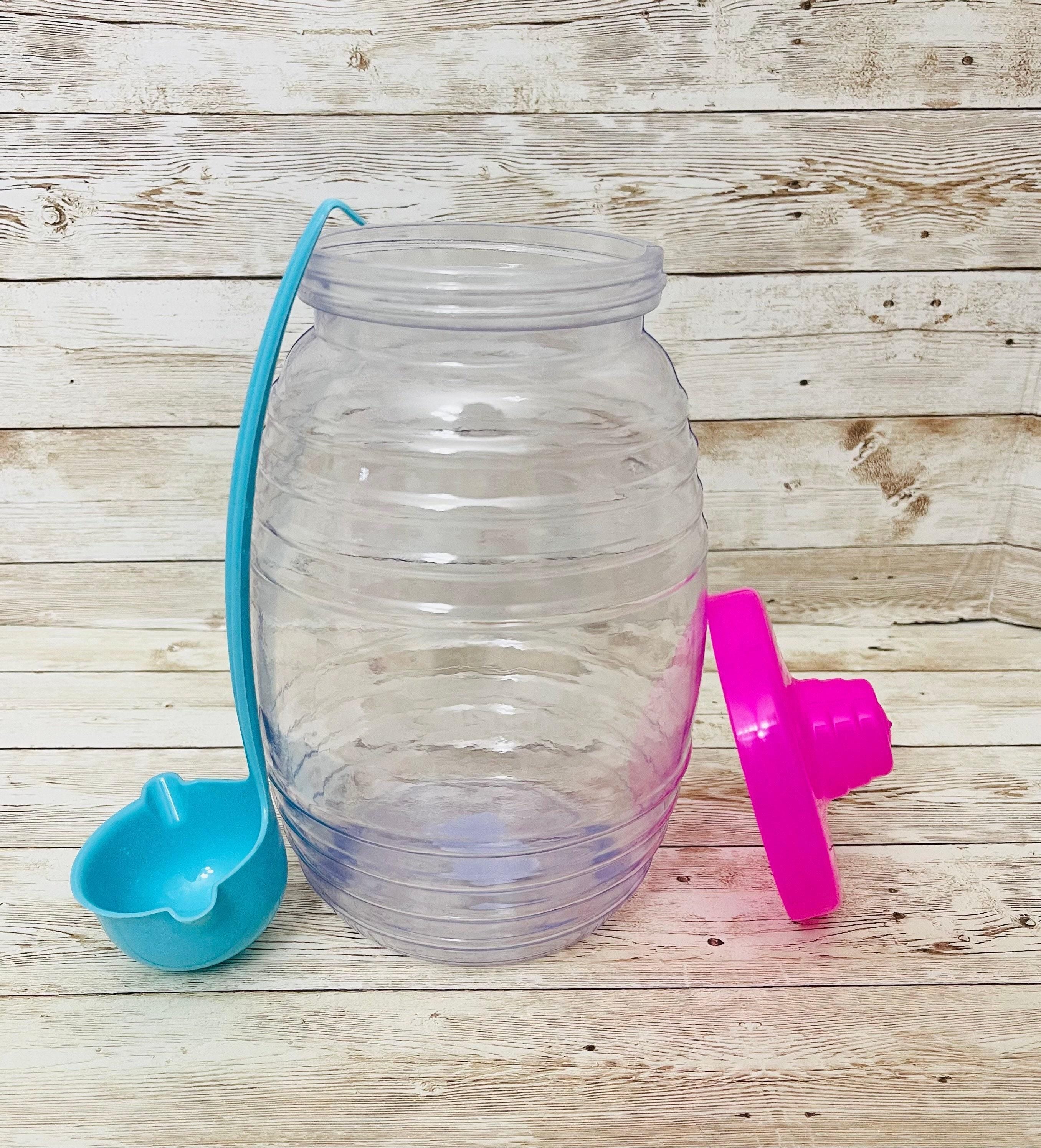 2 Liter Vitrolero with Ladle Plastic Spoon Assorted Colors Shipped Vitrolero 2 Litros con Cucharon de Plastico Se Envian Colores Surtidos by Chica Mexico