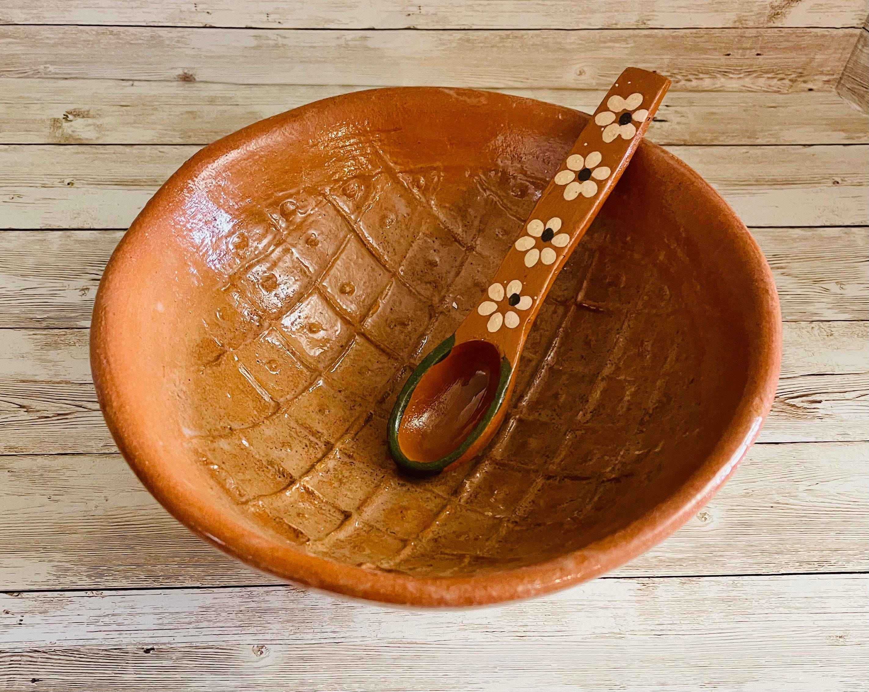 Authentic Mexican Molcajete with Spoon Molcajete Mexicano de Barro con Cuchara