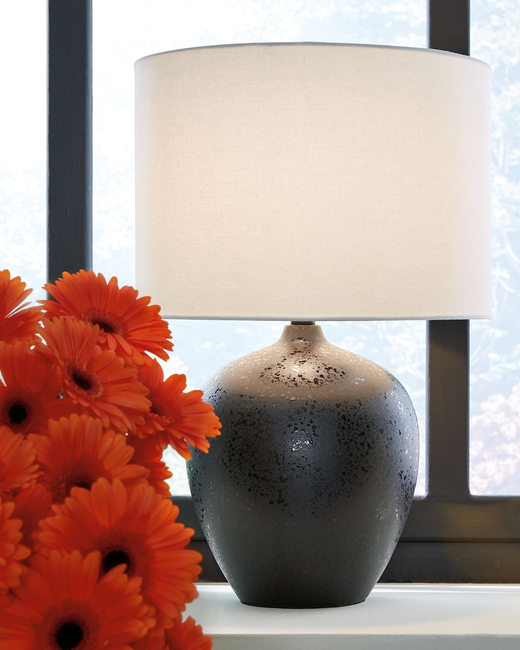 Ladstow - Ceramic Table Lamp - Black by Unique Piece Furniture