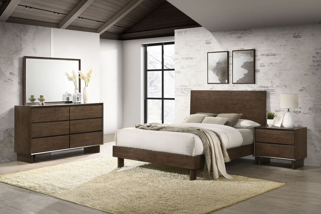 Glenwood 4-piece Queen Bedroom Set Warm Brown by Unique Piece Furniture