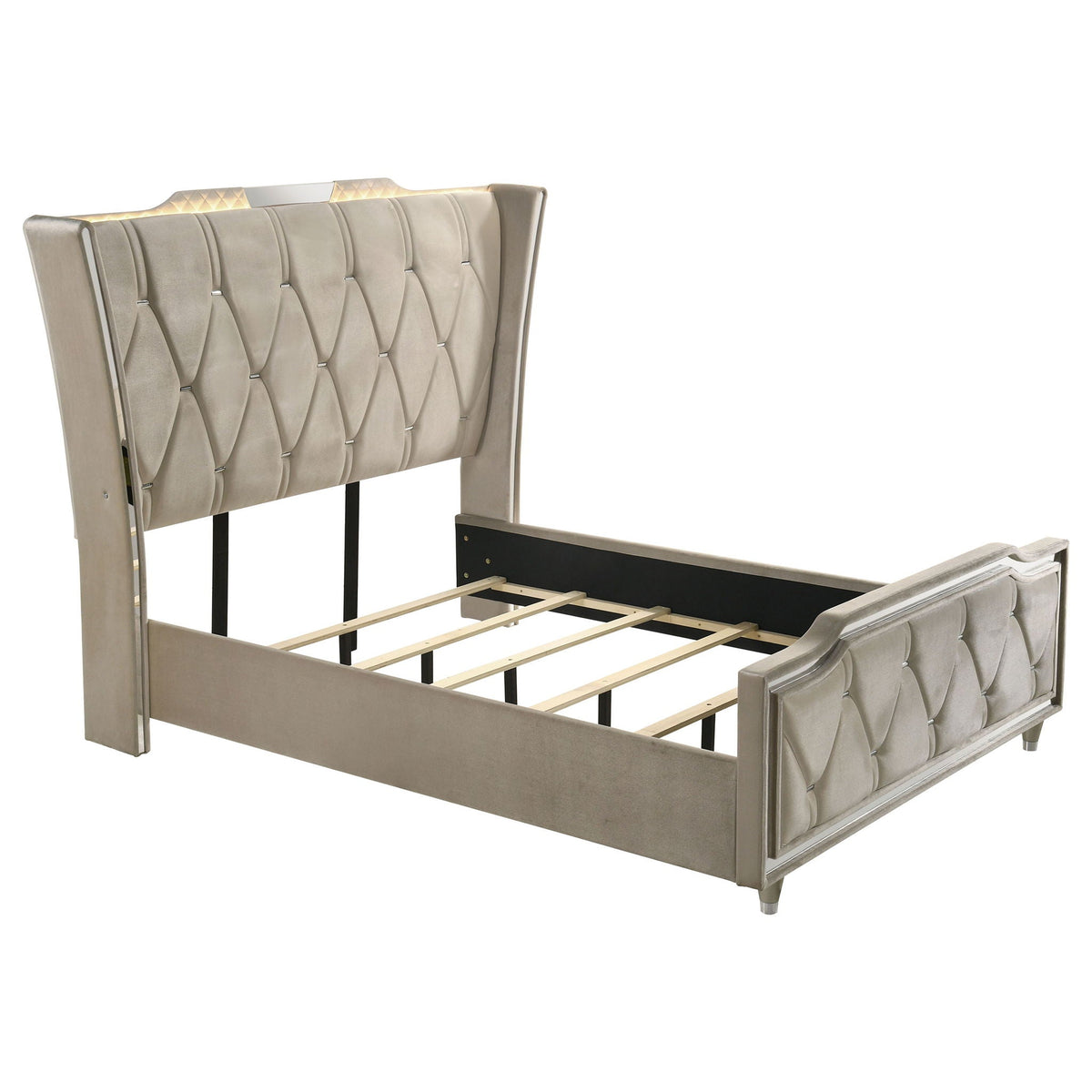 Lorient 4-piece Queen Bedroom Set Ivory and Camel by Unique Piece Furniture
