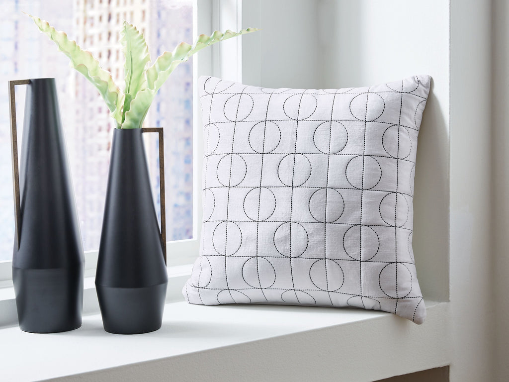 Kydner - Pillow by Unique Piece Furniture