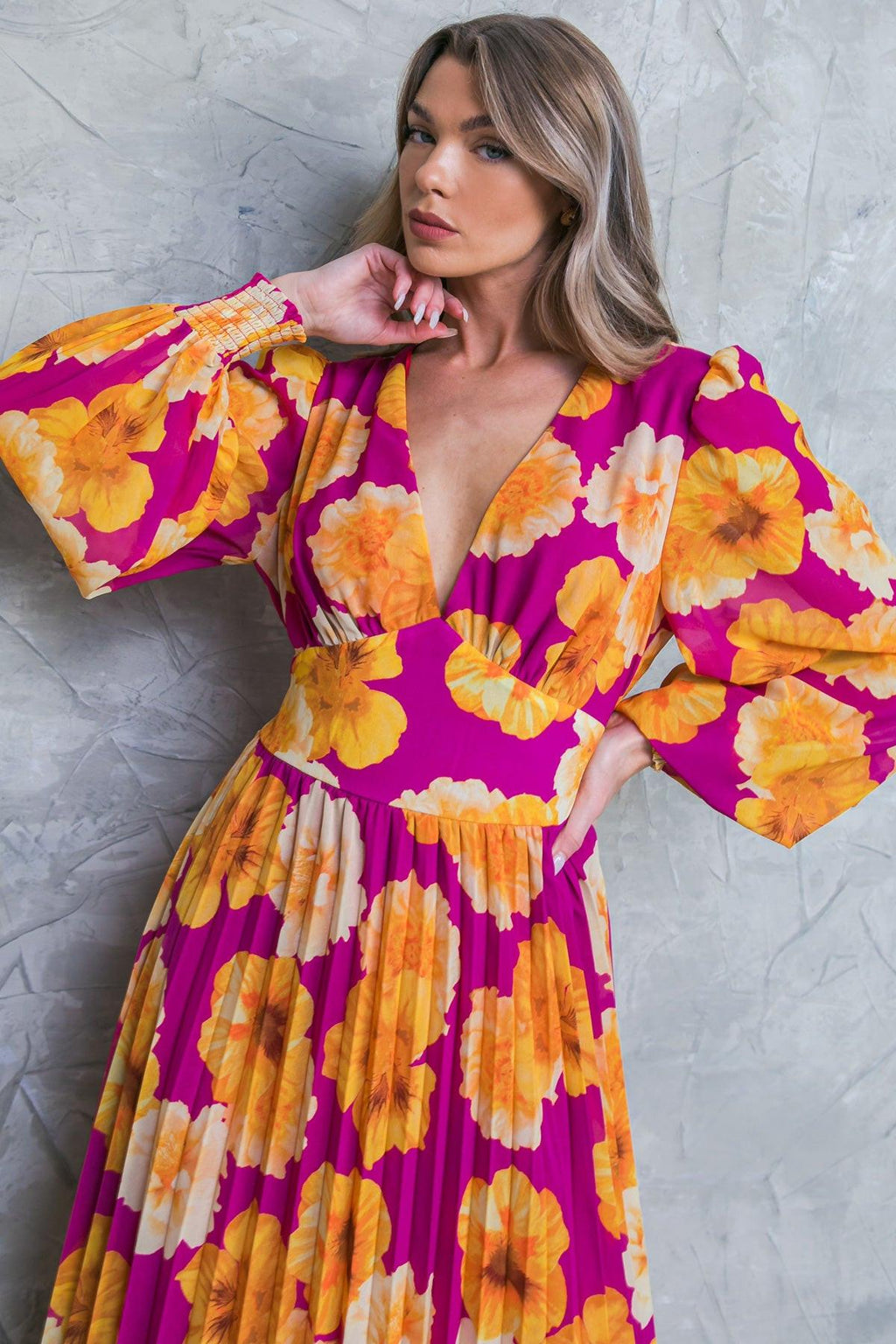 LOOK AT HER FLORAL WOVEN MIDI DRESS by Flying Tomato