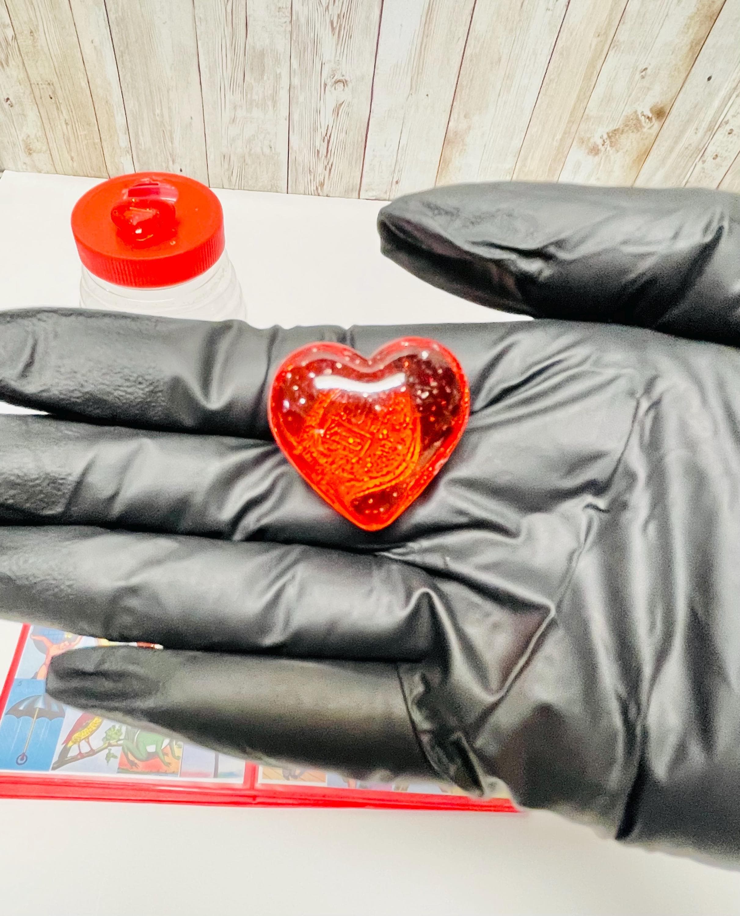 40 Fichas Magneticas de Corazonsitos con Pala Magnetica 40 Magnetic Heart Chips and Wand to Play Bingo by Chica Mexico