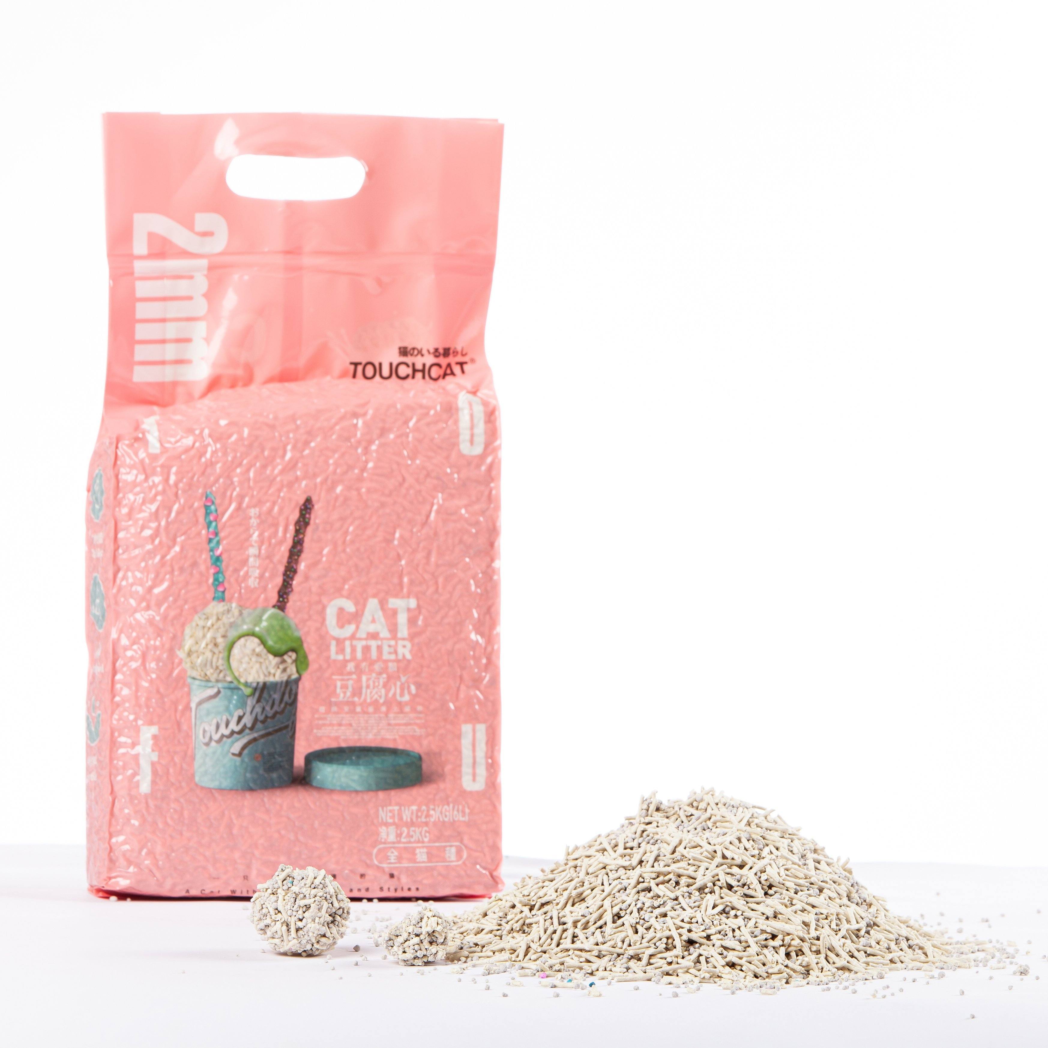 Touchcat 'Litter-ally Natural' Absorbant and Clumping Cat Litter w/ New Technology - w/ Active Carbon by Pet Life