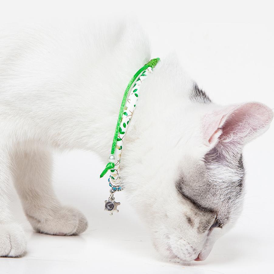 Touchcat Lucky Charms Designer Cable Necklace Cat Collar by Pet Life