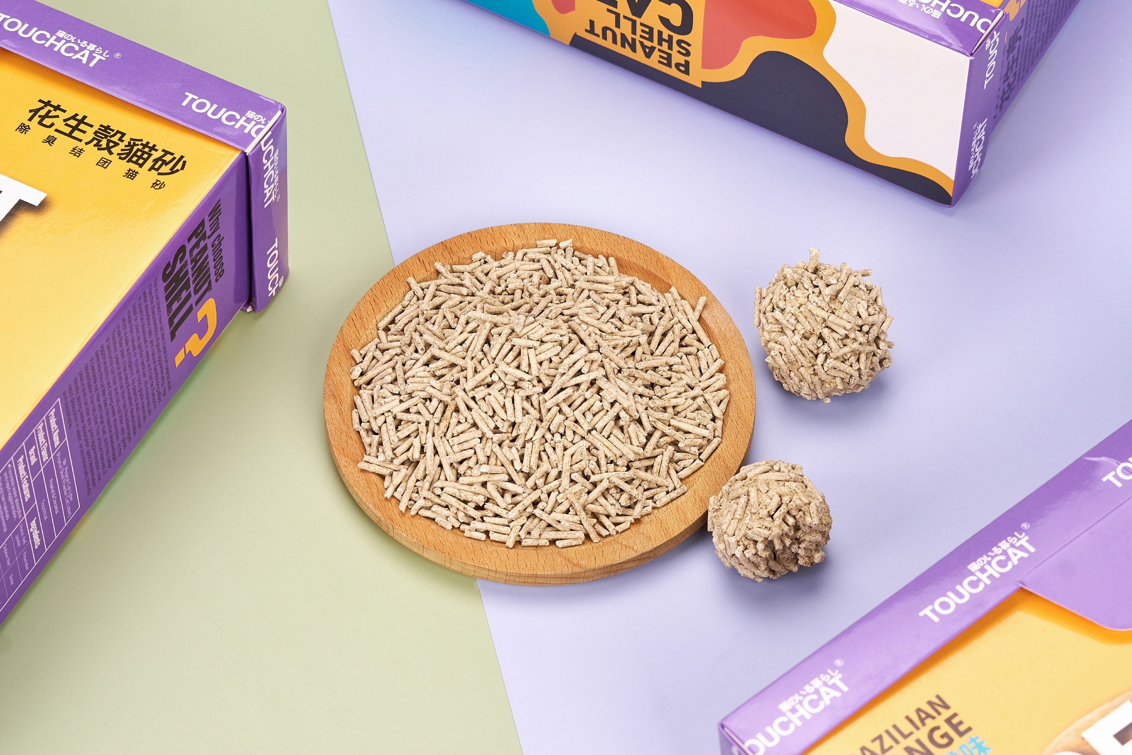 Touchcat ® High-Clumping Eco-Friendly Peanut Shell Kitty Cat Litter by Pet Life