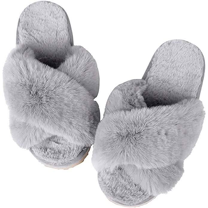 Women's Soft Plush Lightweight House Slippers by DailySale